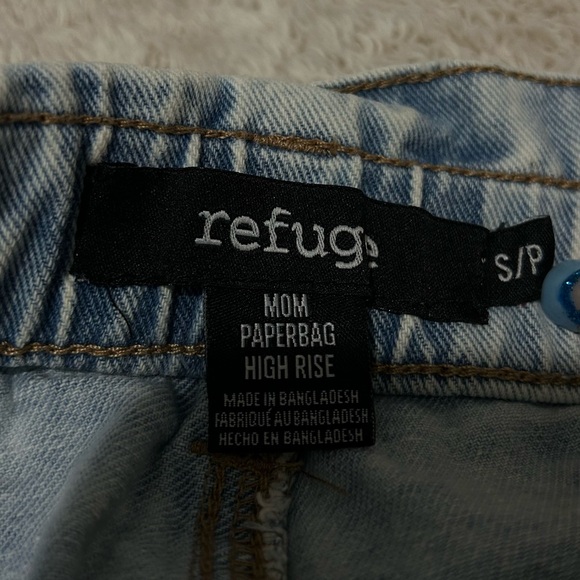 Jeans - Picture 2 of 4